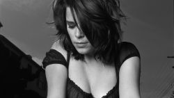 Neve Campbell 11