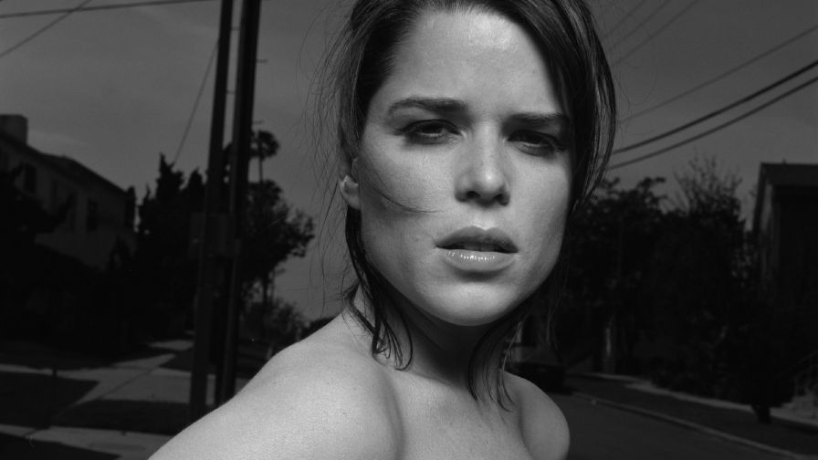 Neve Campbell 19