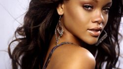 Rihanna 8 