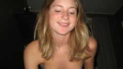 Amateur Girl Having Sex With 189