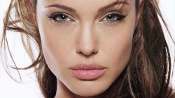 Angelina Jolie 6 Xkzl