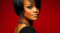 Rihanna Lyudi 5 